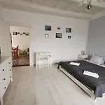 Petofi 17 Vendeghaz Badacsonytomaj