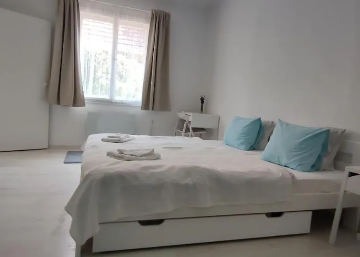 Petofi 17 Vendeghaz בדקסוניטומאי